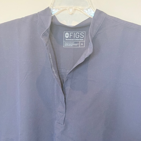 Lot of 2 Figs Navy Blue Scrub Sets (2 tops/2 pants) 520224Q - Picture 3 of 9